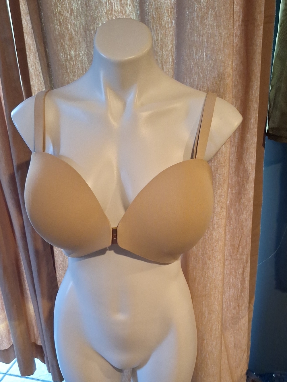 Evelyn & Bobbie Beige Everyday Bustier Bra Wireless Push up Size 02.12.118